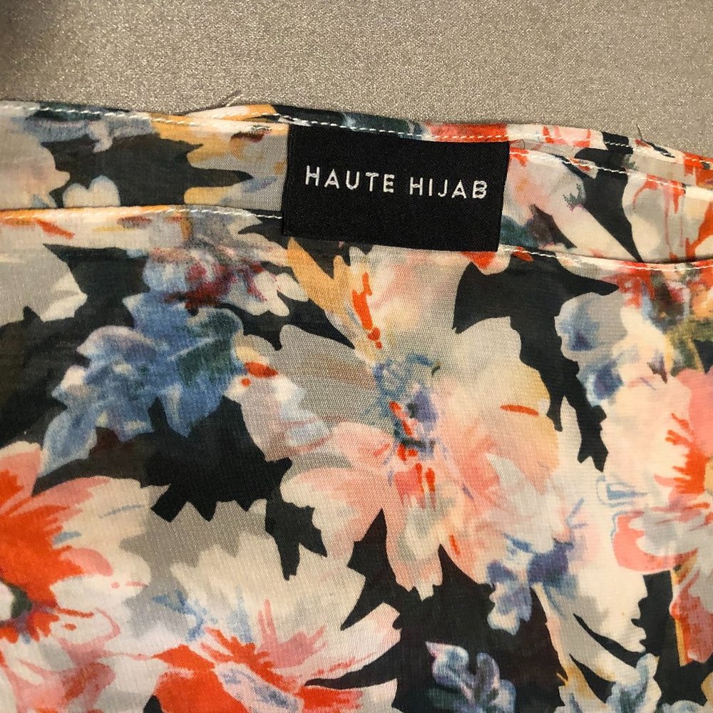 Haute Hijab floral rectangular scarf
